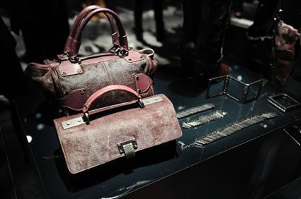 مجموعة Kenneth Cole لخريف وشتاء 2012 